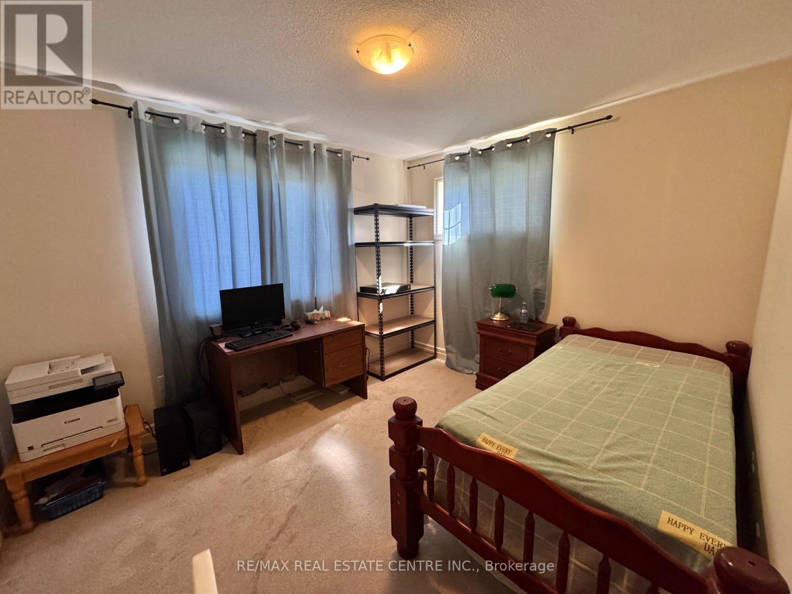 32 HODGSON DRIVE photo 19
