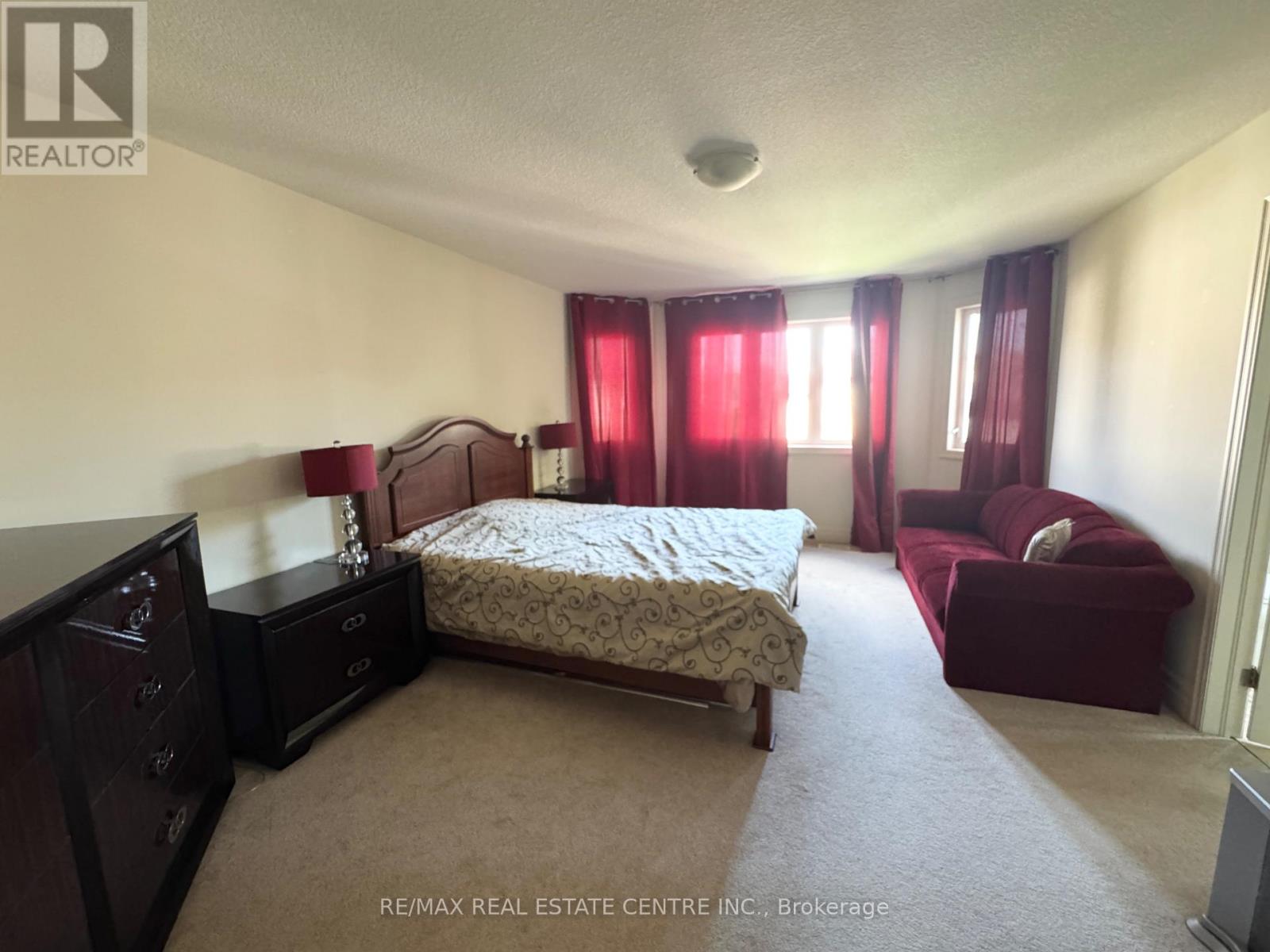 32 HODGSON DRIVE photo 16