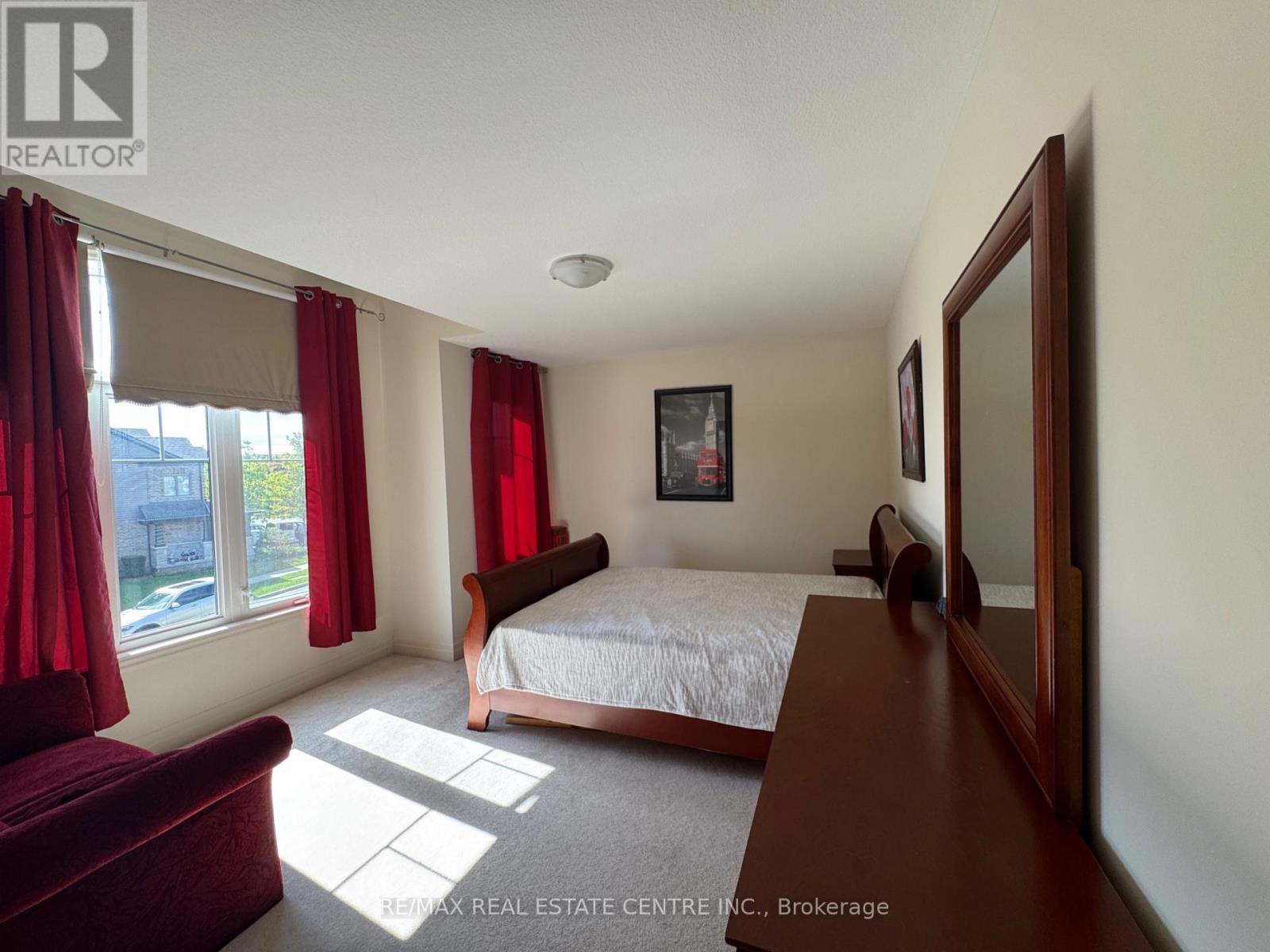32 HODGSON DRIVE photo 20
