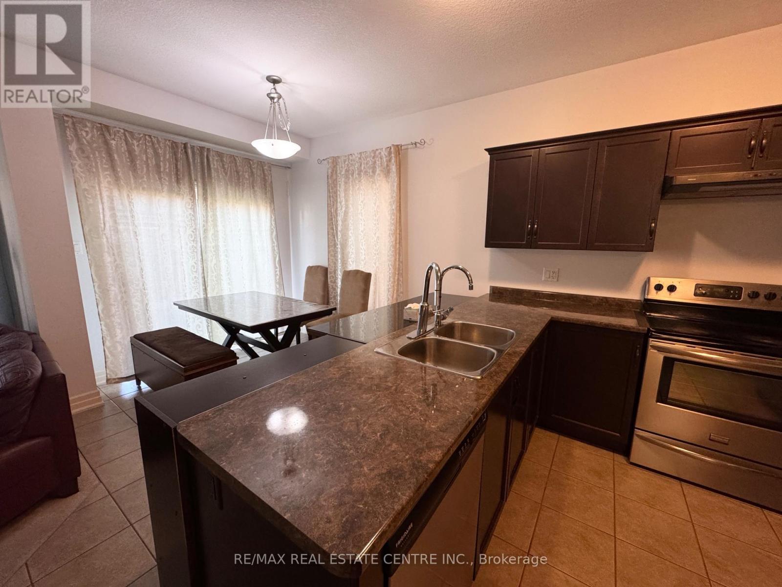 32 HODGSON DRIVE photo 10