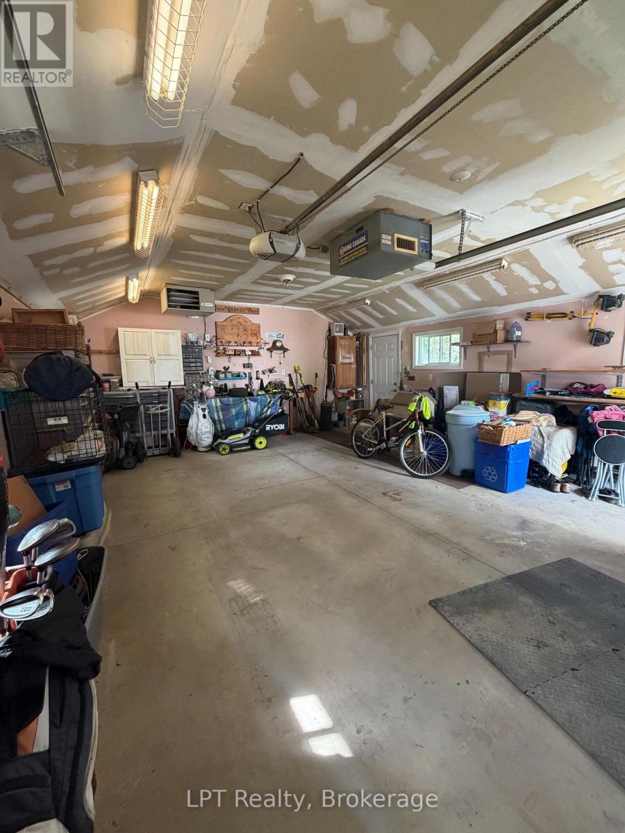 880 16th Street W, Georgian Bluffs, Ontario  N4K 6V5 - Photo 43 - X13466252