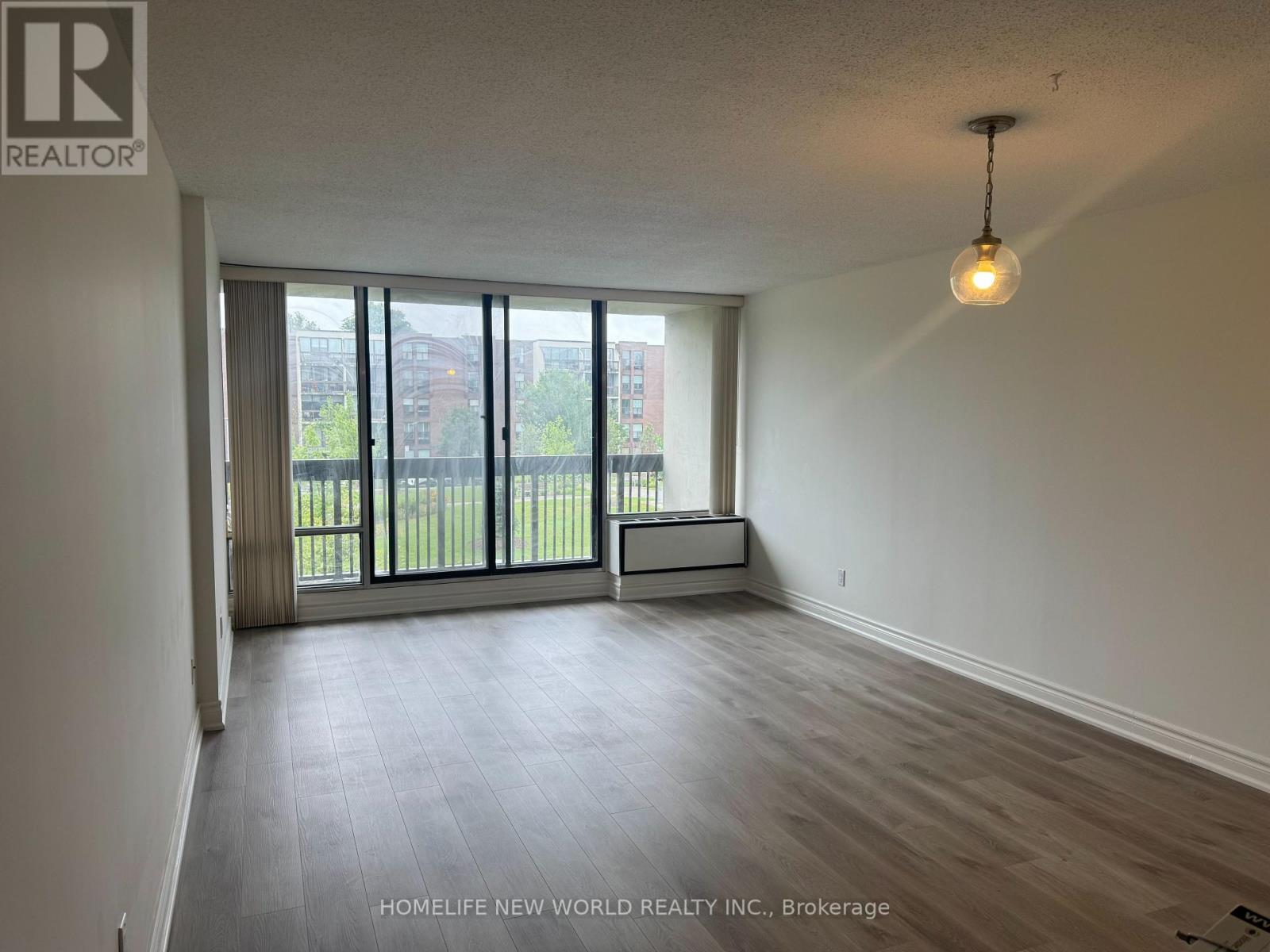 303 - 10 Fashion Roseway Way N, Toronto, Ontario  M2N 6B6 - Photo 5 - C13770986