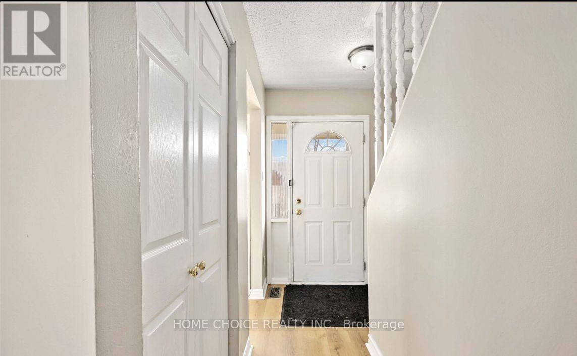 31 - 611 Galahad Drive, Oshawa, Ontario  L1K 1M1 - Photo 3 - E13770982