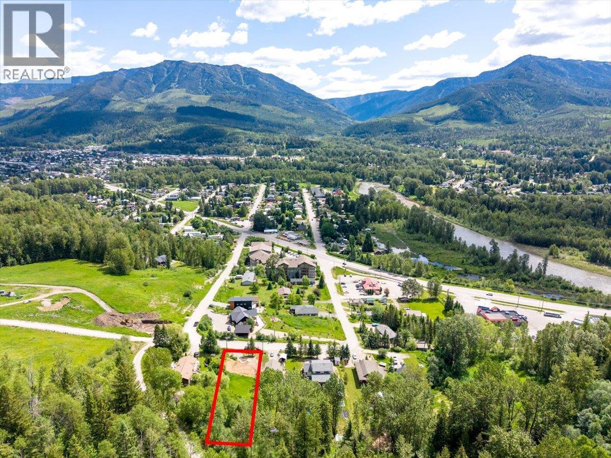 118 Sparling Road, Fernie, British Columbia  V0B 1M1 - Photo 5 - 10397481