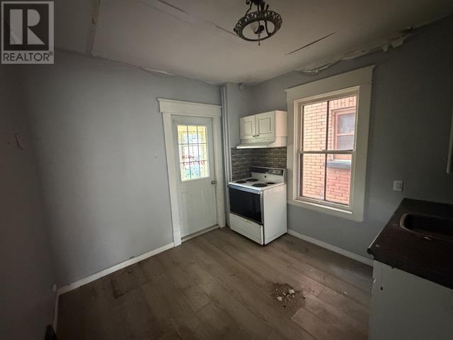 246 St James St, Sault Ste. Marie, Ontario  P6A 1P6 - Photo 5 - SM262504