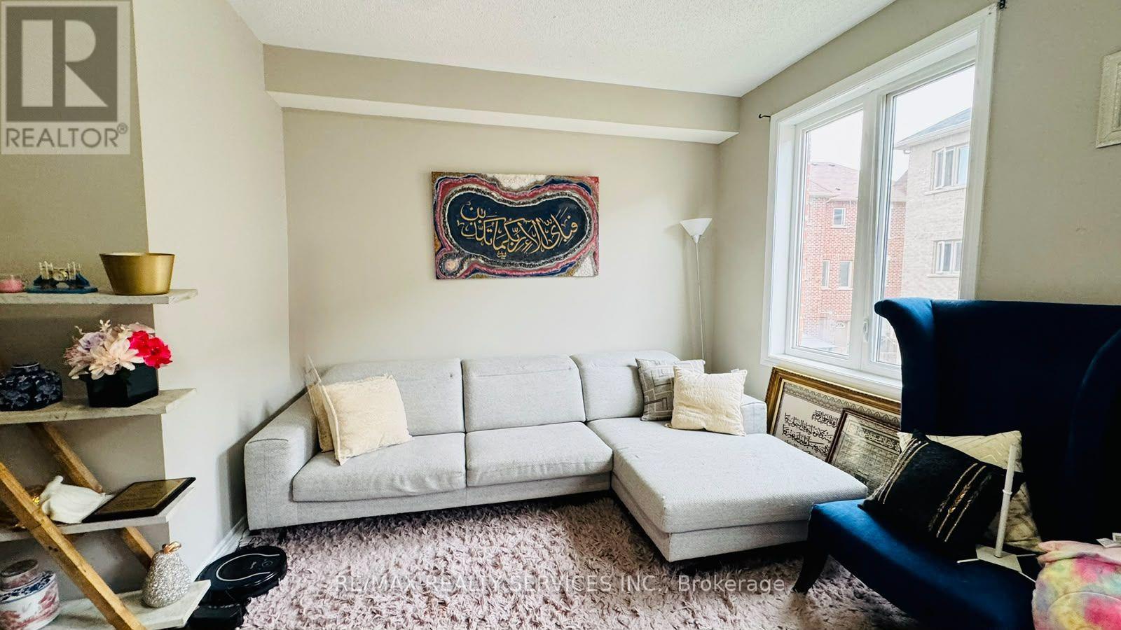 8 Rabbit Run Way, Brampton, Ontario L6Z 0J2 - Photo 10 - W13765906