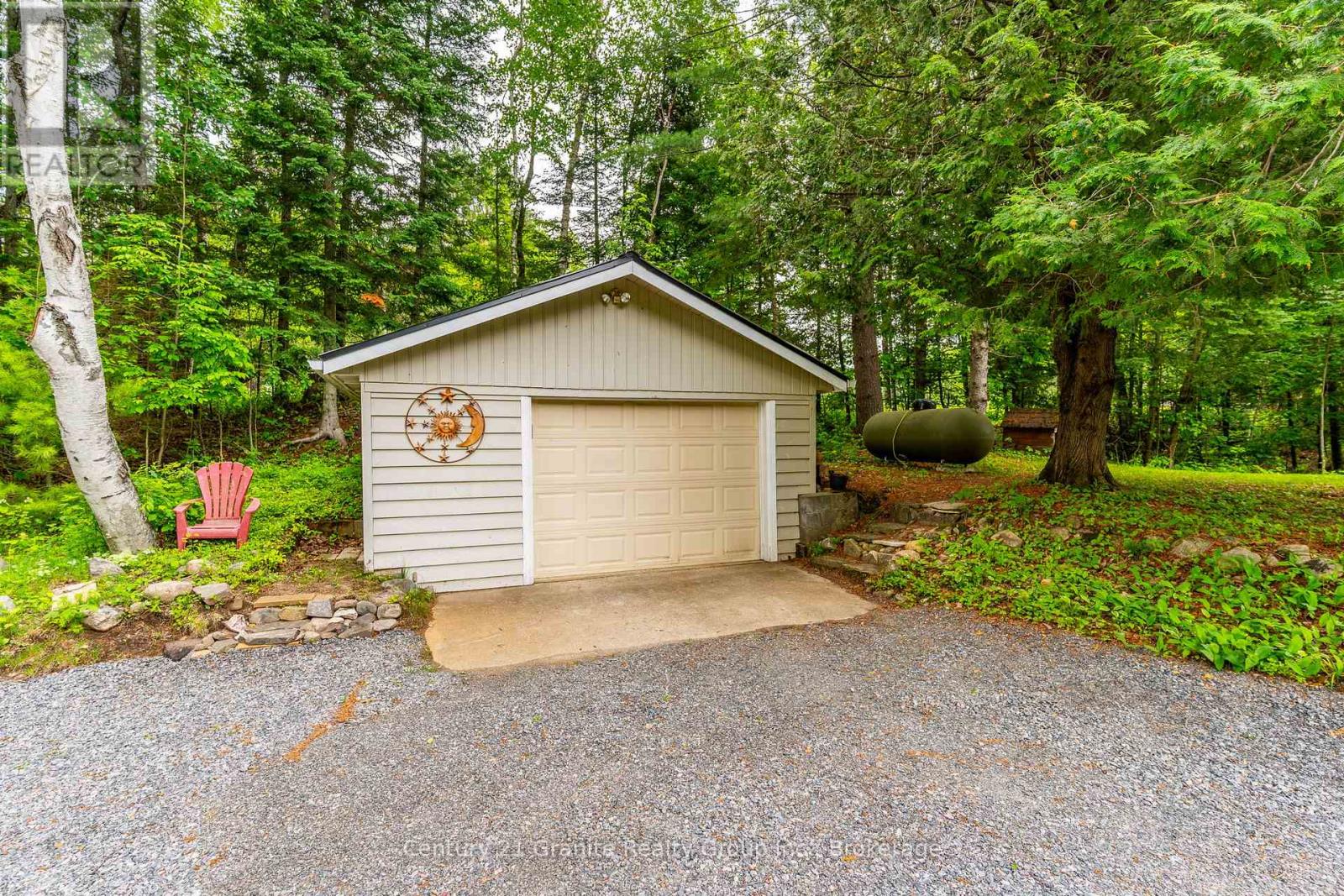 1003 Pontiac Drive, Minden Hills, Ontario  K0M 2K0 - Photo 4 - X13467322