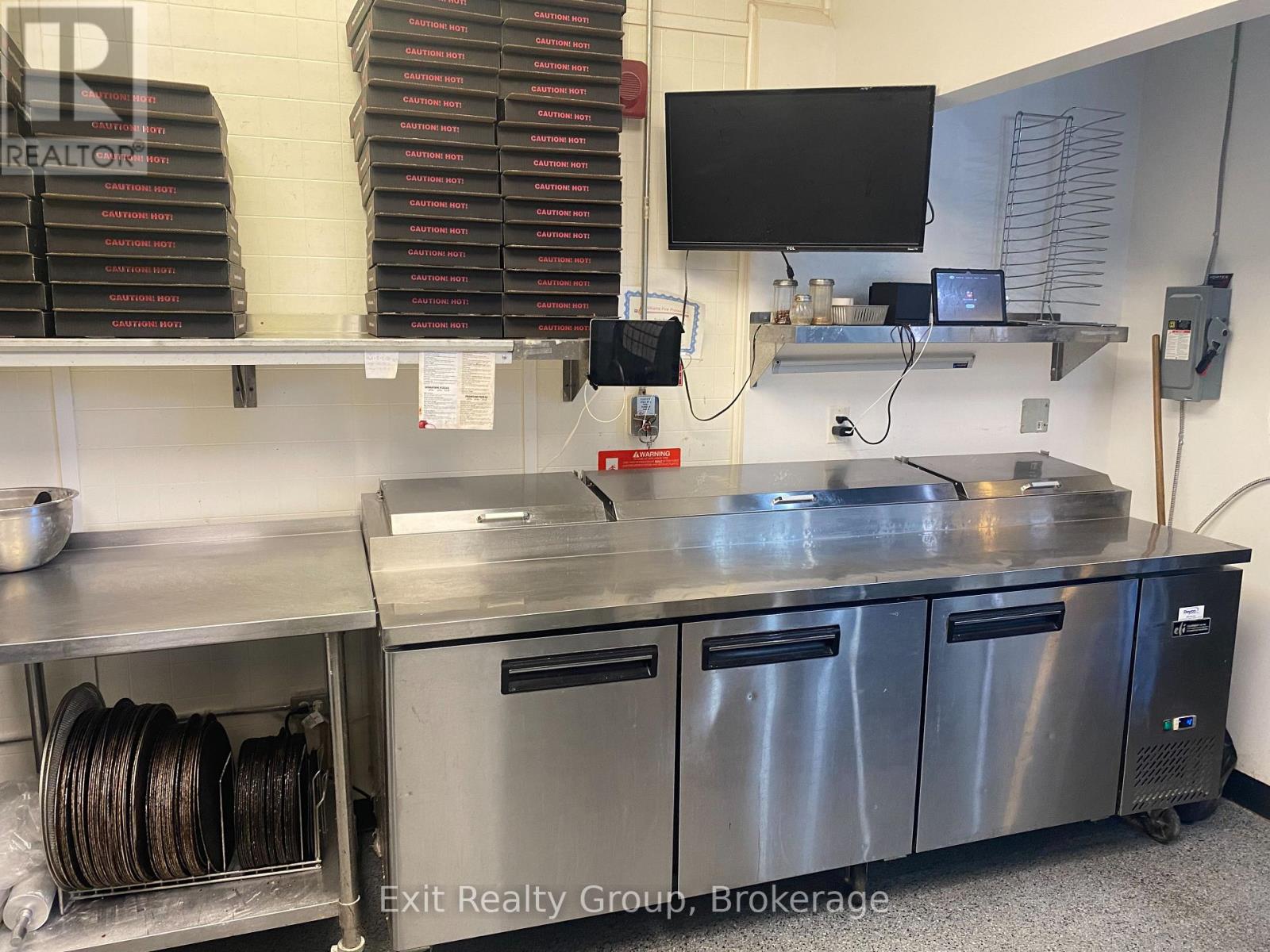Unit 4 - 391 Dundas Street W, Quinte West (Trenton Ward), Ontario  K8V 3S4 - Photo 5 - X13771804