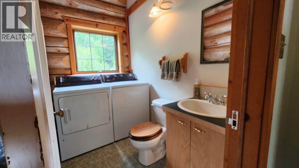 8470 Red Mountain Road, Silverton, British Columbia  V0G 1S0 - Photo 10 - 10393154