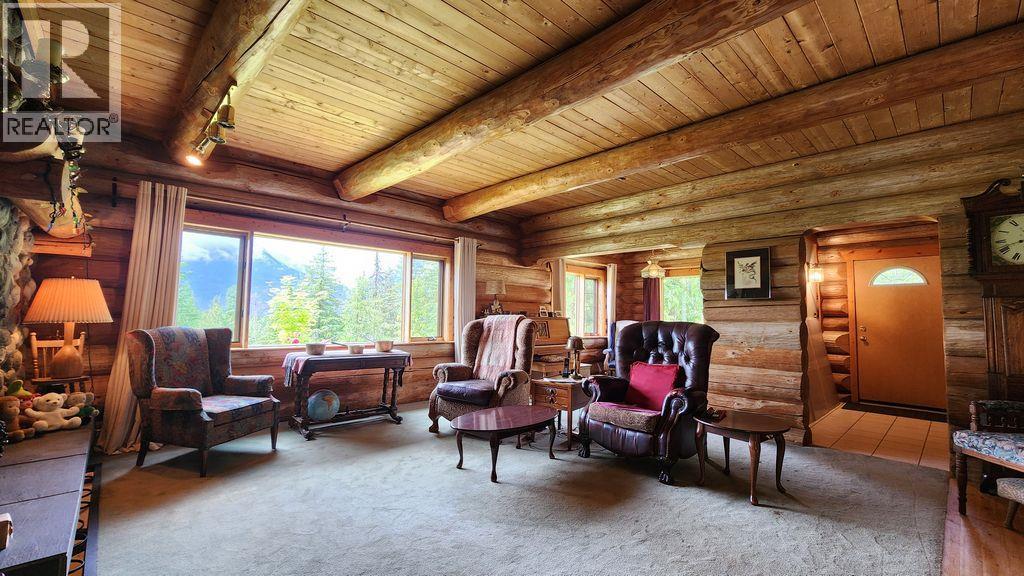 8470 Red Mountain Road, Silverton, British Columbia  V0G 1S0 - Photo 3 - 10393154