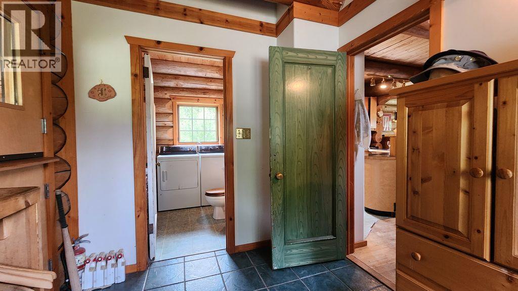 8470 Red Mountain Road, Silverton, British Columbia  V0G 1S0 - Photo 8 - 10393154