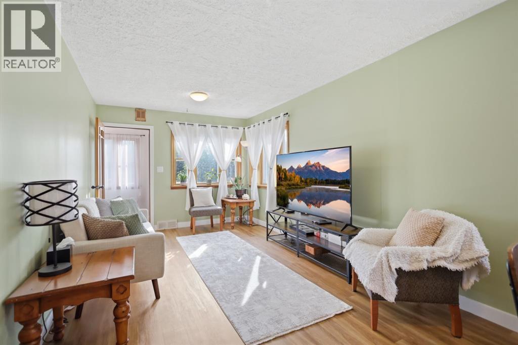 3912 55 Avenue, Red Deer, Alberta  T4N 4N4 - Photo 4 - A2343746