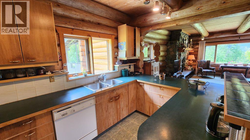 8470 Red Mountain Road, Silverton, British Columbia  V0G 1S0 - Photo 11 - 10393154