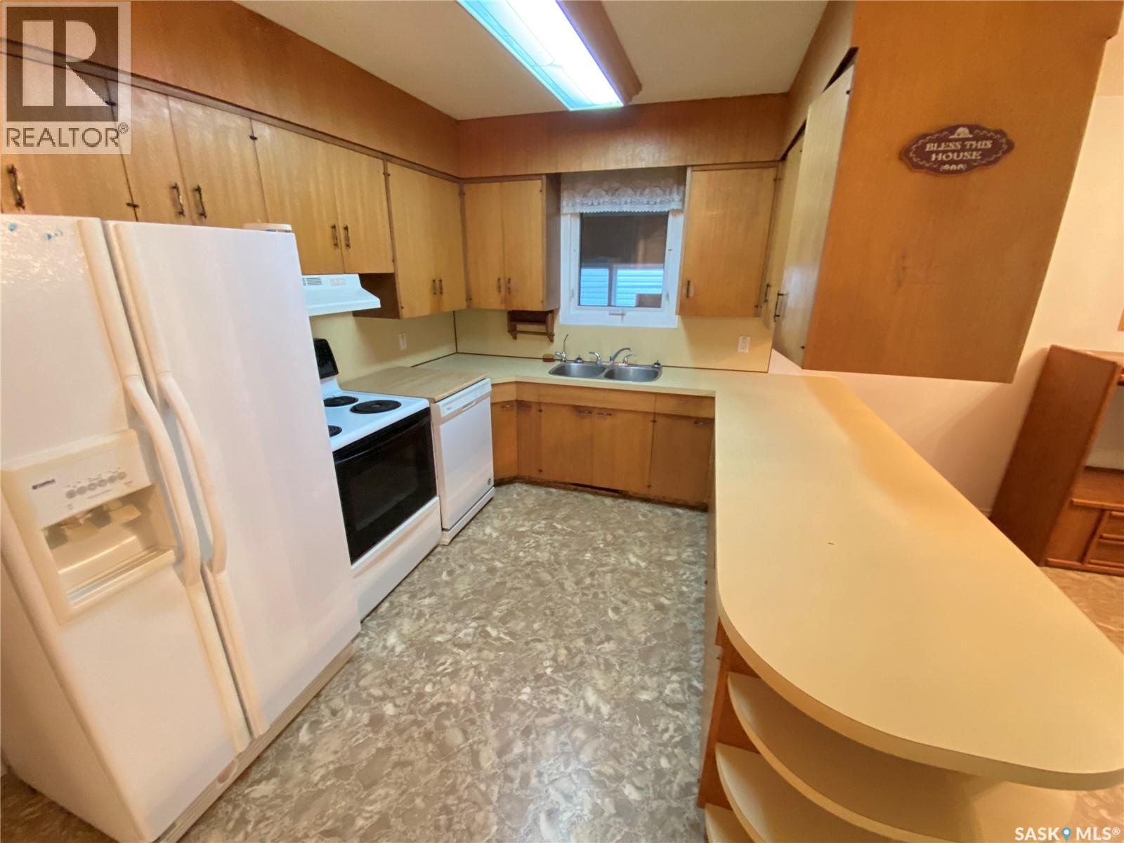 25 Barbour Avenue, Yorkton, Saskatchewan  S3N 2H6 - Photo 3 - SK047935