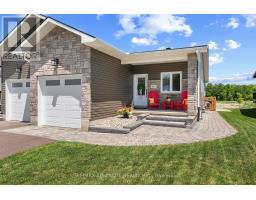 323 FORESTVIEW CRESCENT, Renfrew, Ontario