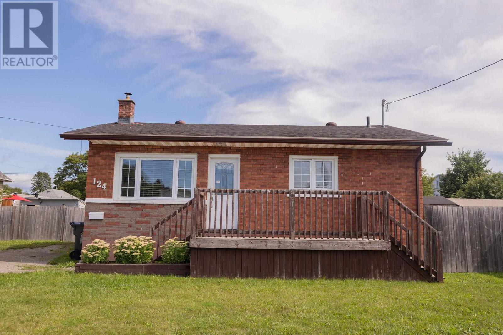 124 McFadden AVE, Sault Ste. Marie, Ontario