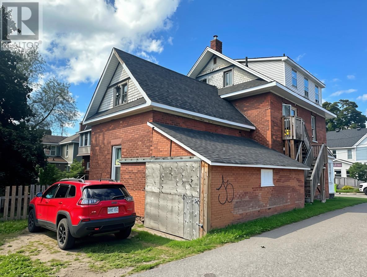 178 Mcdougald St, Sault Ste. Marie, Ontario  P6A 3A8 - Photo 9 - SM262502