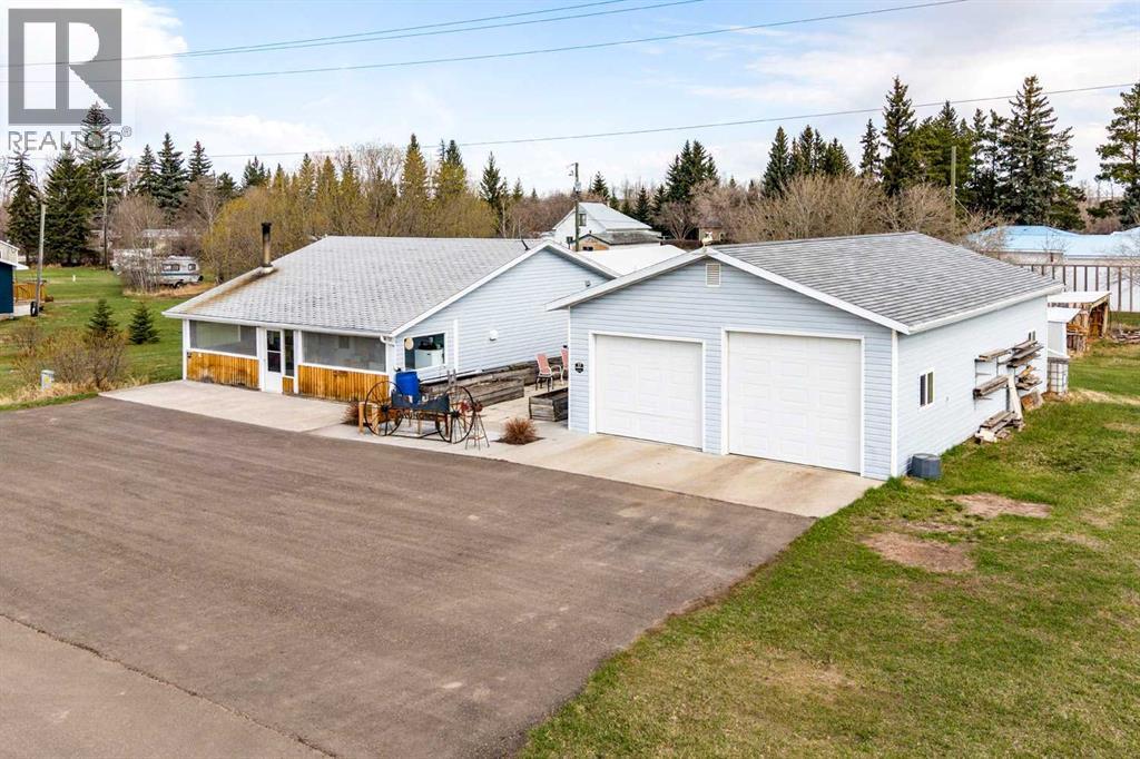 4608 51 Avenue, Czar, Alberta  T0B 0Z0 - Photo 1 - A2310456