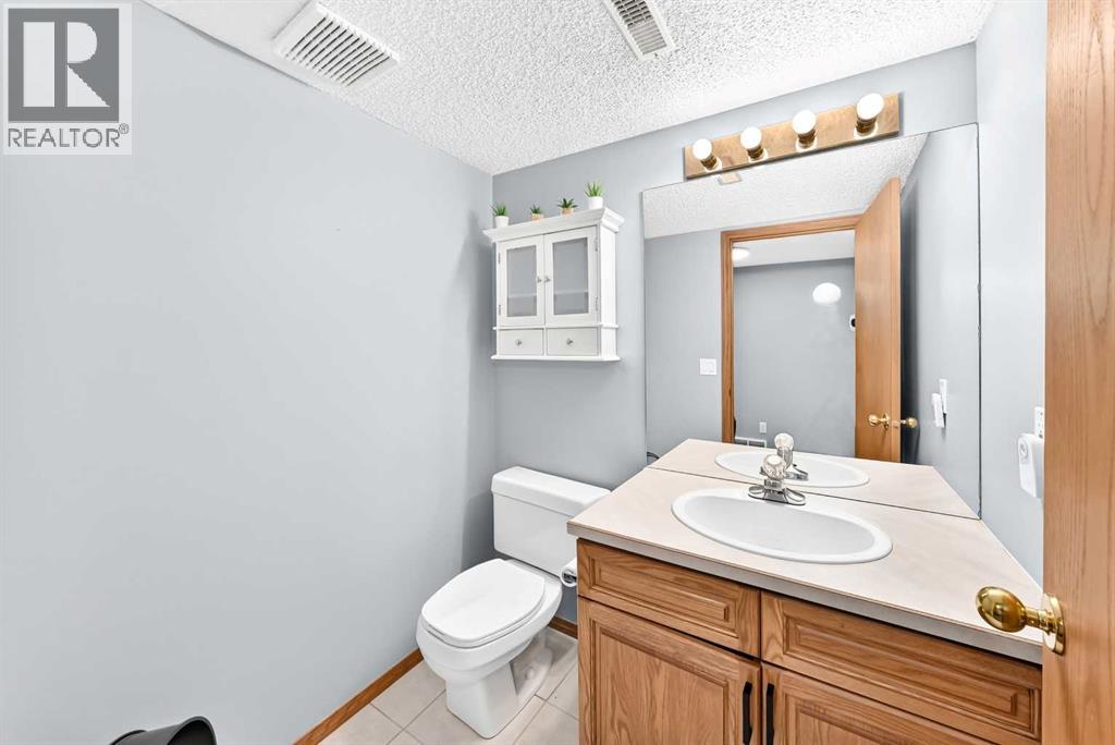 36 Chinook Crescent, Beiseker, Alberta  T0M 0G0 - Photo 42 - A2341699