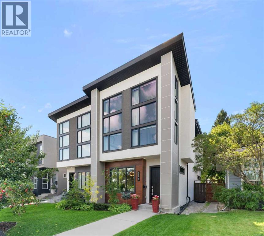 1707 46 Avenue Sw, Calgary, Alberta  T2T 2R6 - Photo 1 - A2343949