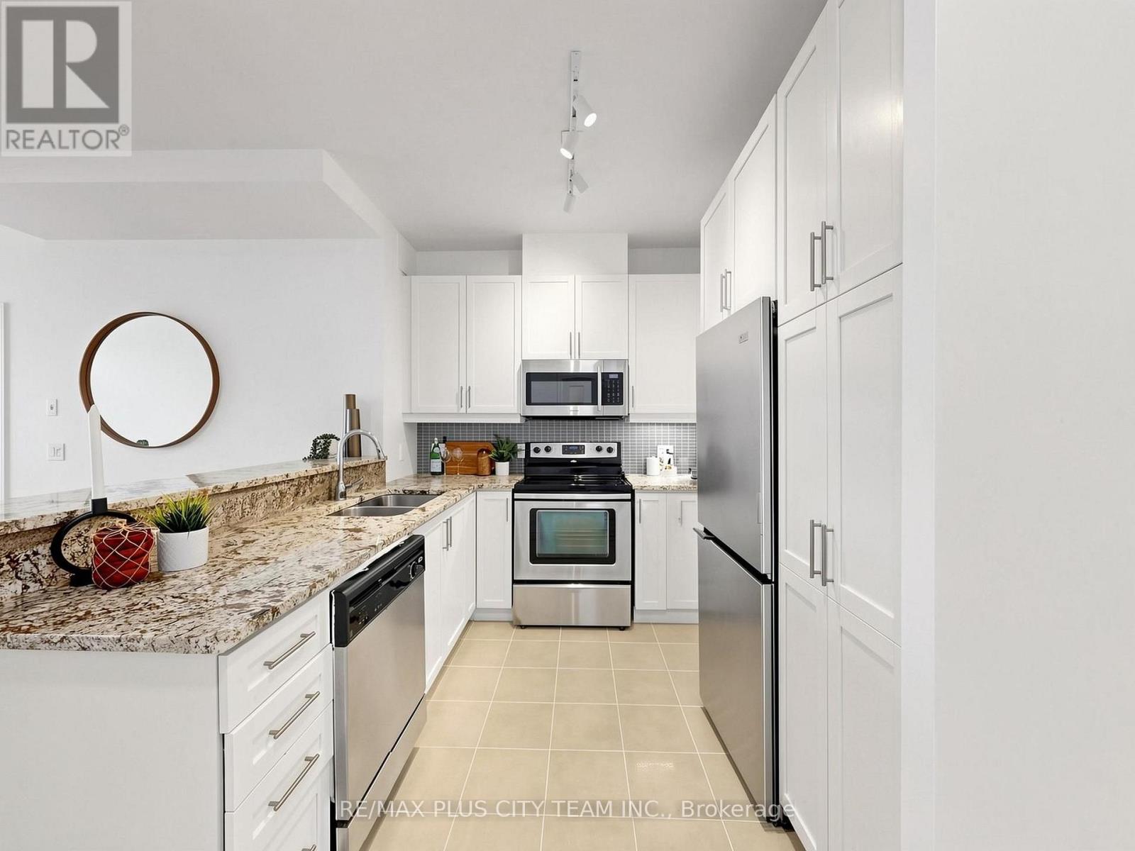1009 - 1135 Royal York Road, Toronto, Ontario  M9A 0C3 - Photo 12 - W13771774