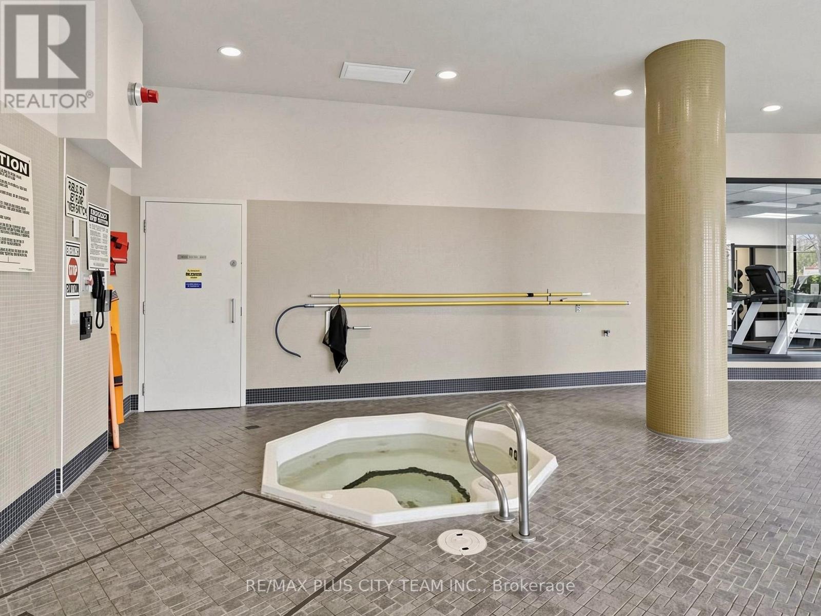 1009 - 1135 Royal York Road, Toronto, Ontario  M9A 0C3 - Photo 43 - W13771774
