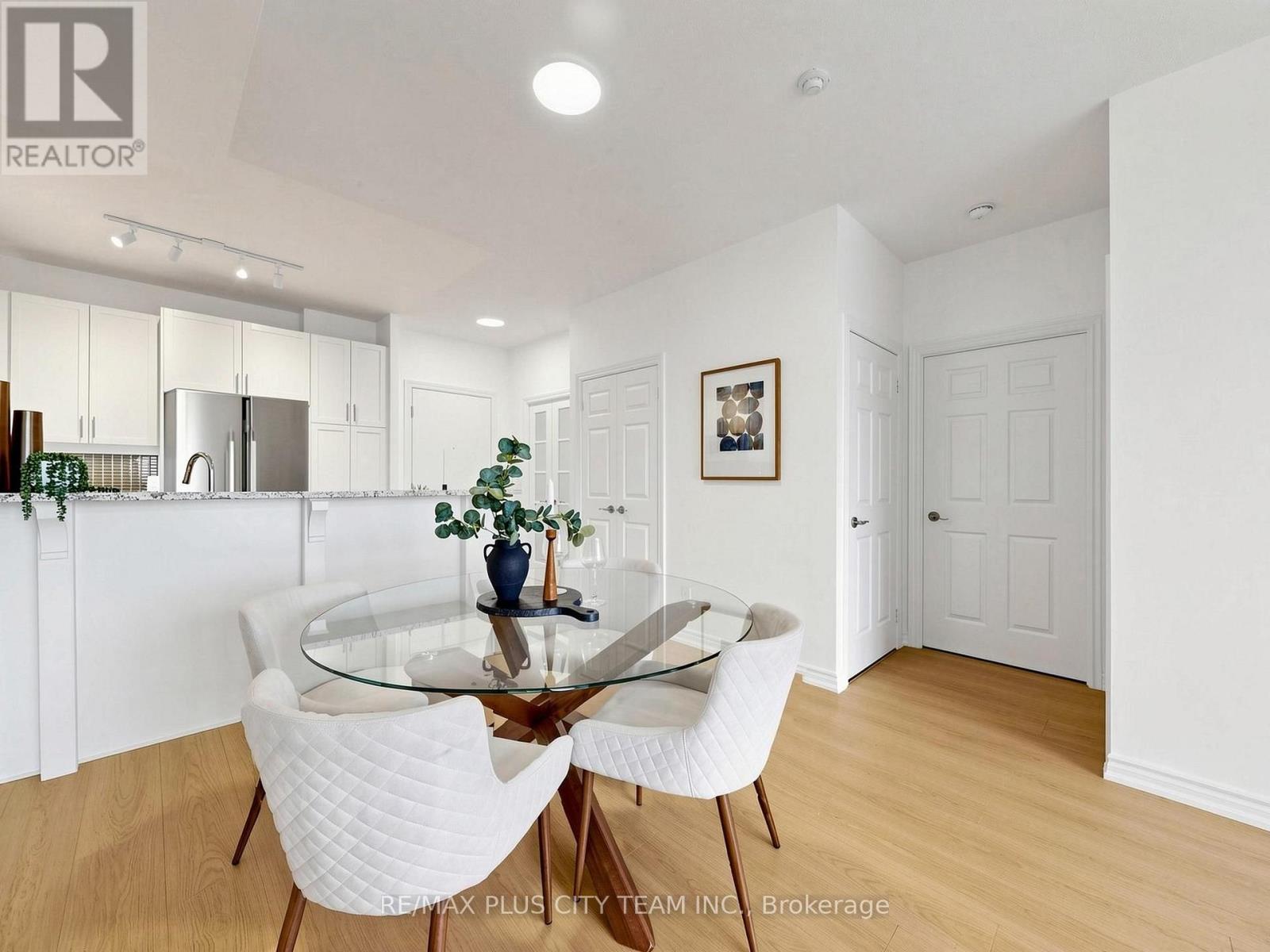 1009 - 1135 Royal York Road, Toronto, Ontario  M9A 0C3 - Photo 7 - W13771774