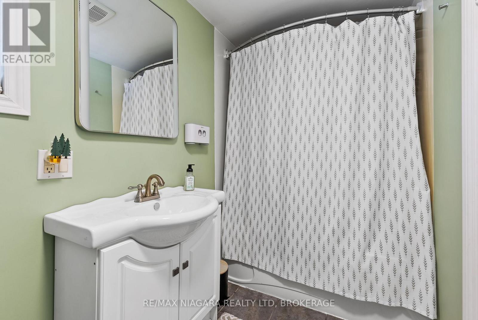 63 Bridge Street W, Thorold, Ontario  L0S 1K0 - Photo 20 - X13772004