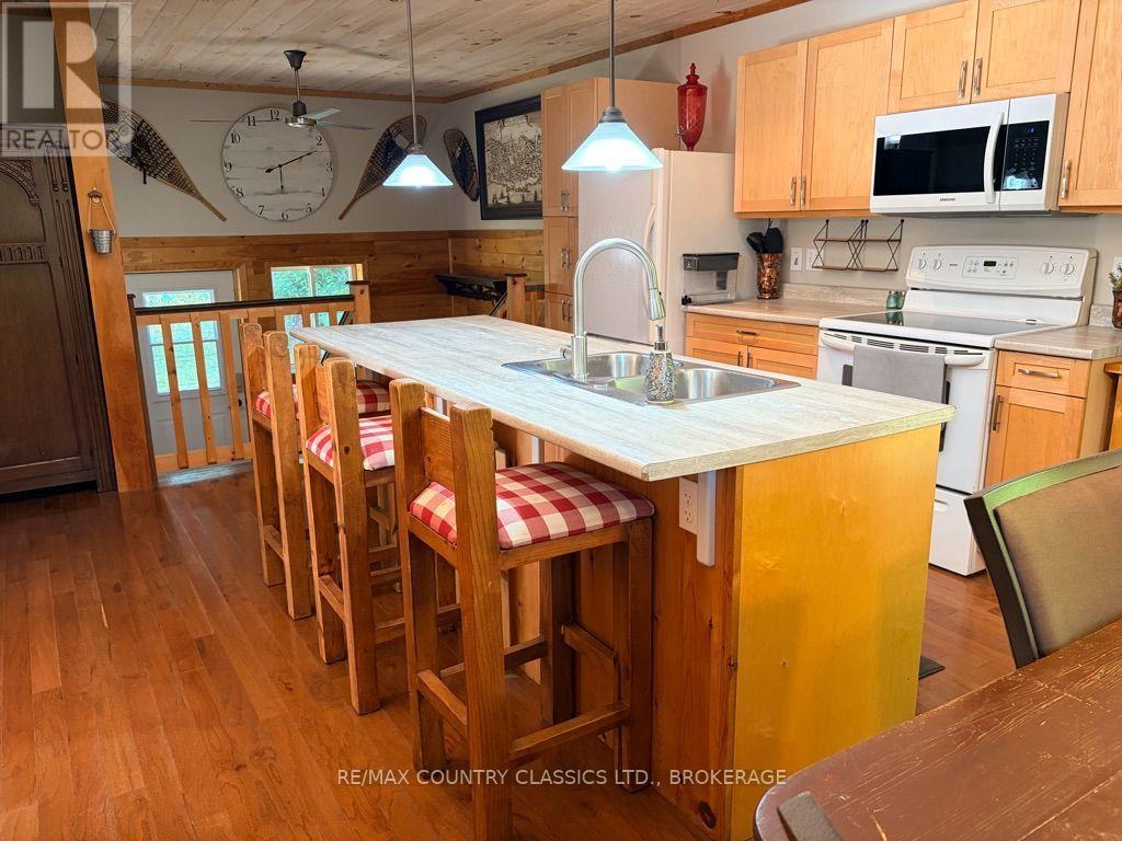 1068c Jacques Bay Road, Addington Highlands, Ontario  K0H 1K0 - Photo 7 - X13695054
