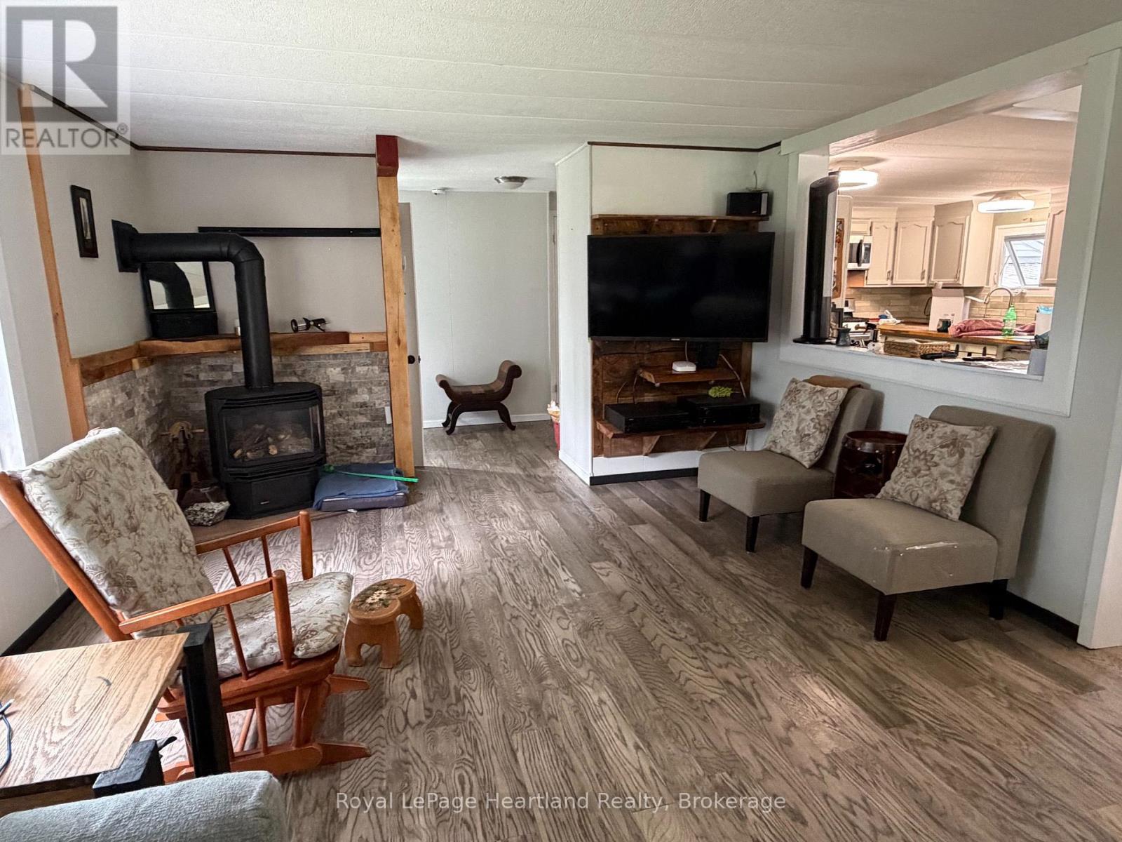 2 Huron Lane, Ashfield-Colborne-Wawanosh, Ontario  N7A 3Y2 - Photo 5 - X13771948