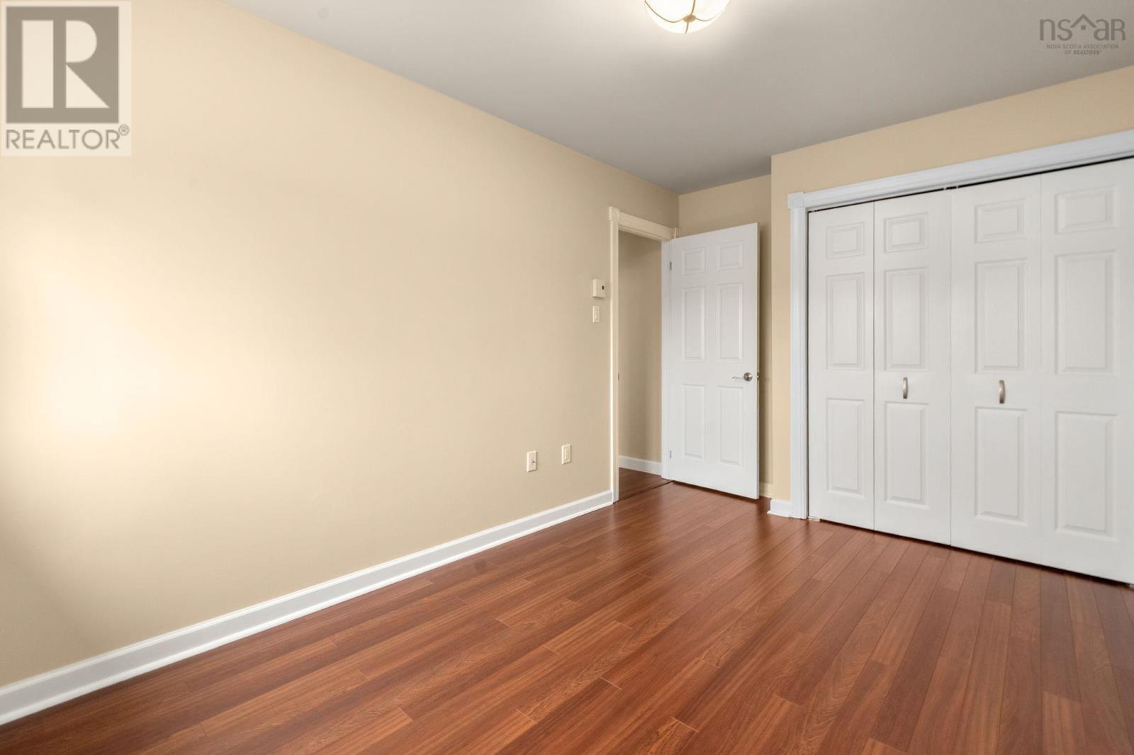 238 Greenwood Avenue photo 24