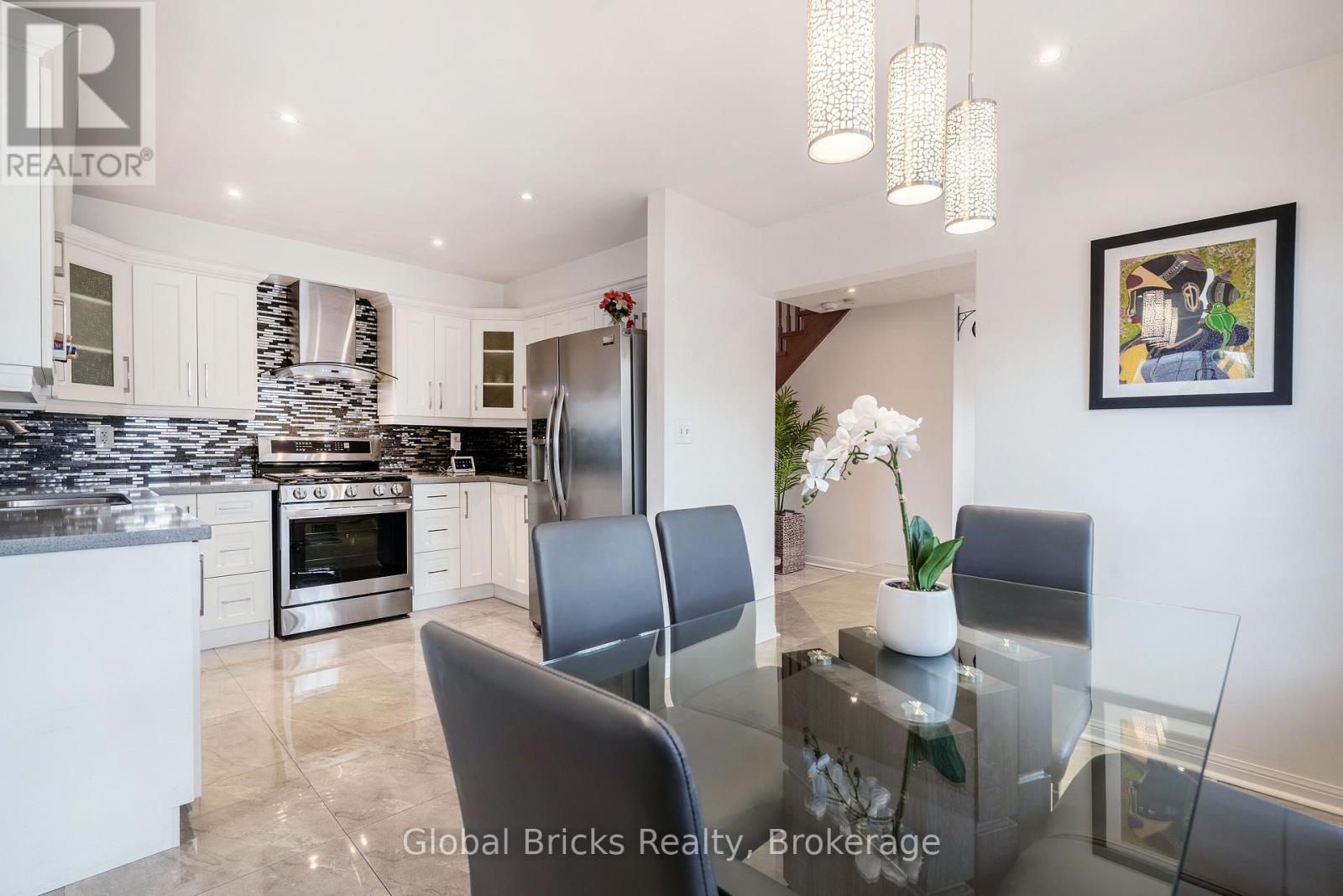 60 Dwyer Drive, Brampton, Ontario  L6S 6L2 - Photo 10 - W13771958