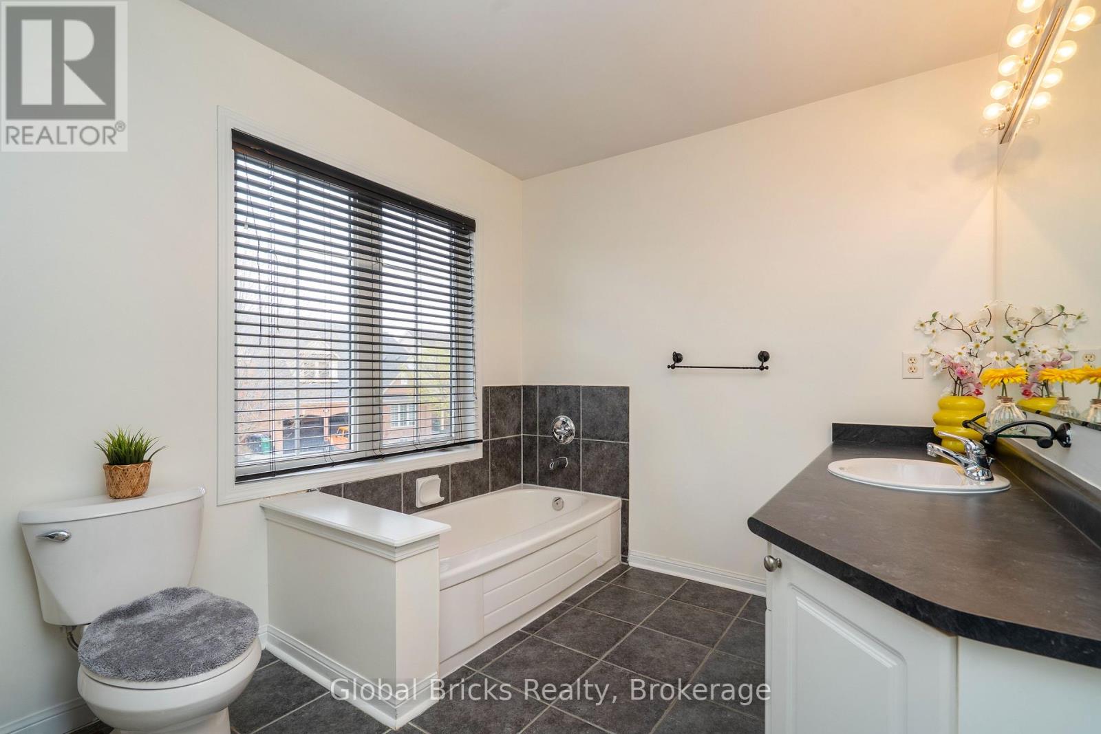 60 Dwyer Drive, Brampton, Ontario  L6S 6L2 - Photo 20 - W13771958