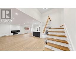 275 BETTY ANN DRIVE, Toronto, Ontario