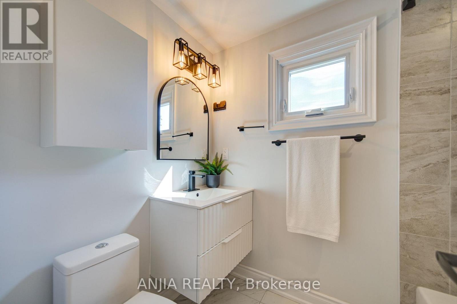 63 Enchanted Hills Crescent, Toronto, Ontario  M1V 3N9 - Photo 40 - E13772236
