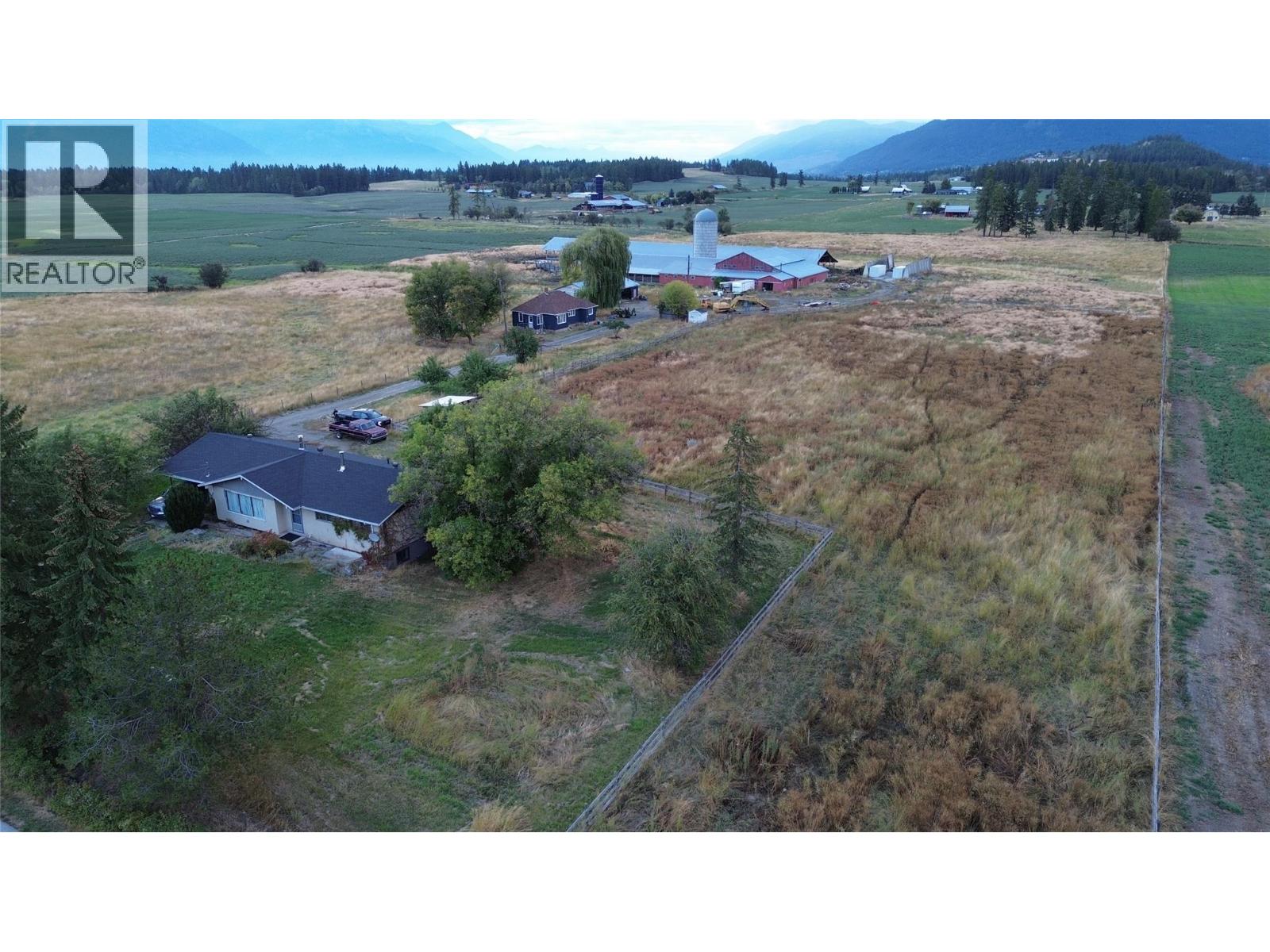 2516 20th Street, Lister, British Columbia  V0B 1G2 - Photo 1 - 10400019