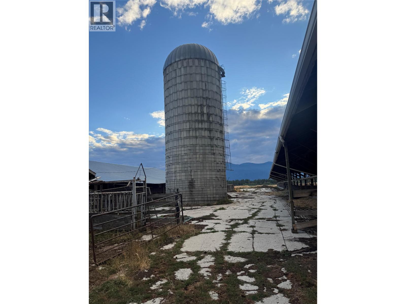 2516 20th Street, Lister, British Columbia  V0B 1G2 - Photo 40 - 10400019