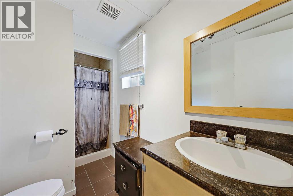 3 Creston Crescent Nw, Calgary, Alberta  T2M 4J9 - Photo 30 - A2342846