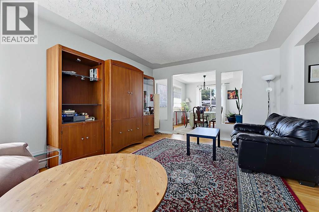 3 Creston Crescent Nw, Calgary, Alberta  T2M 4J9 - Photo 8 - A2342846