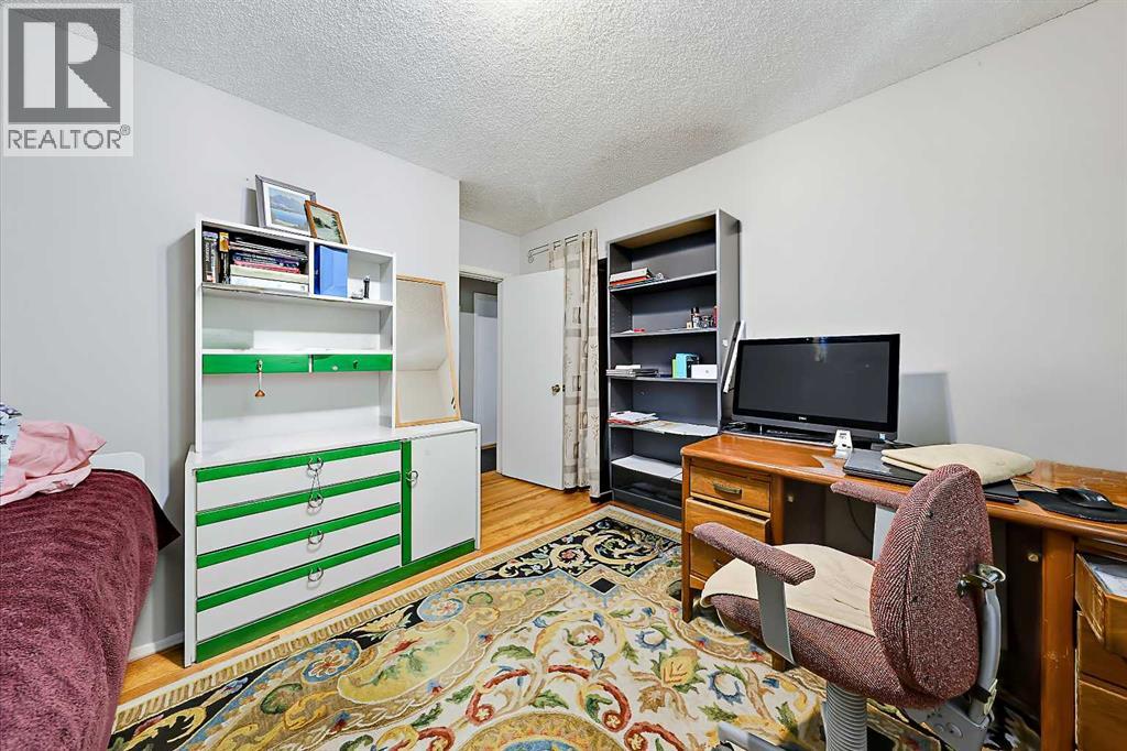 3 Creston Crescent Nw, Calgary, Alberta  T2M 4J9 - Photo 17 - A2342846
