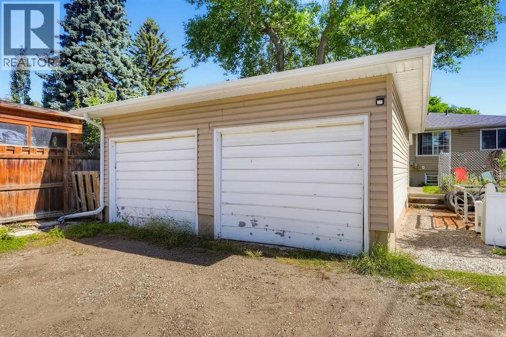 3 Creston Crescent Nw, Calgary, Alberta  T2M 4J9 - Photo 35 - A2342846