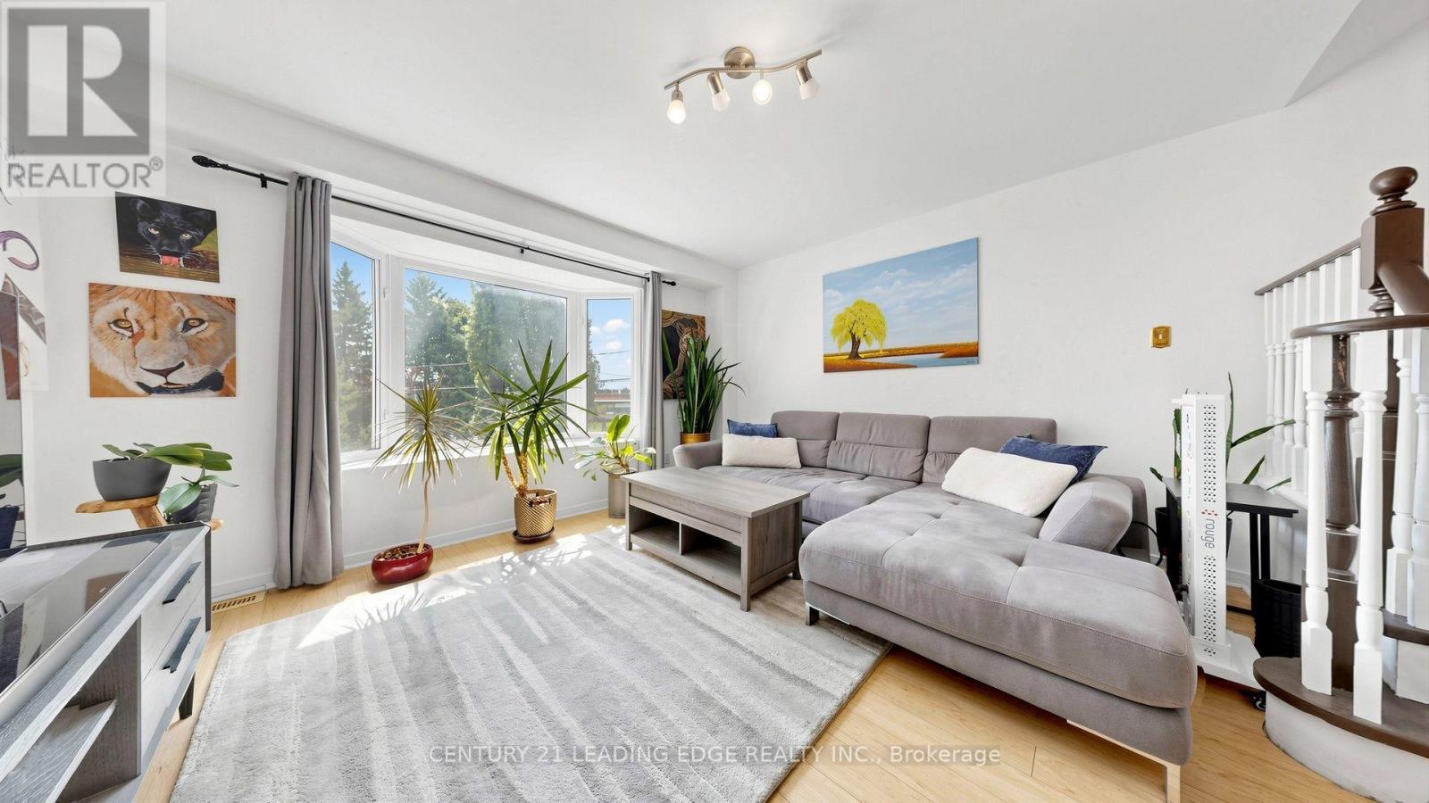 152 Bartley Drive, Toronto, Ontario  M4A 1C5 - Photo 4 - C13772002