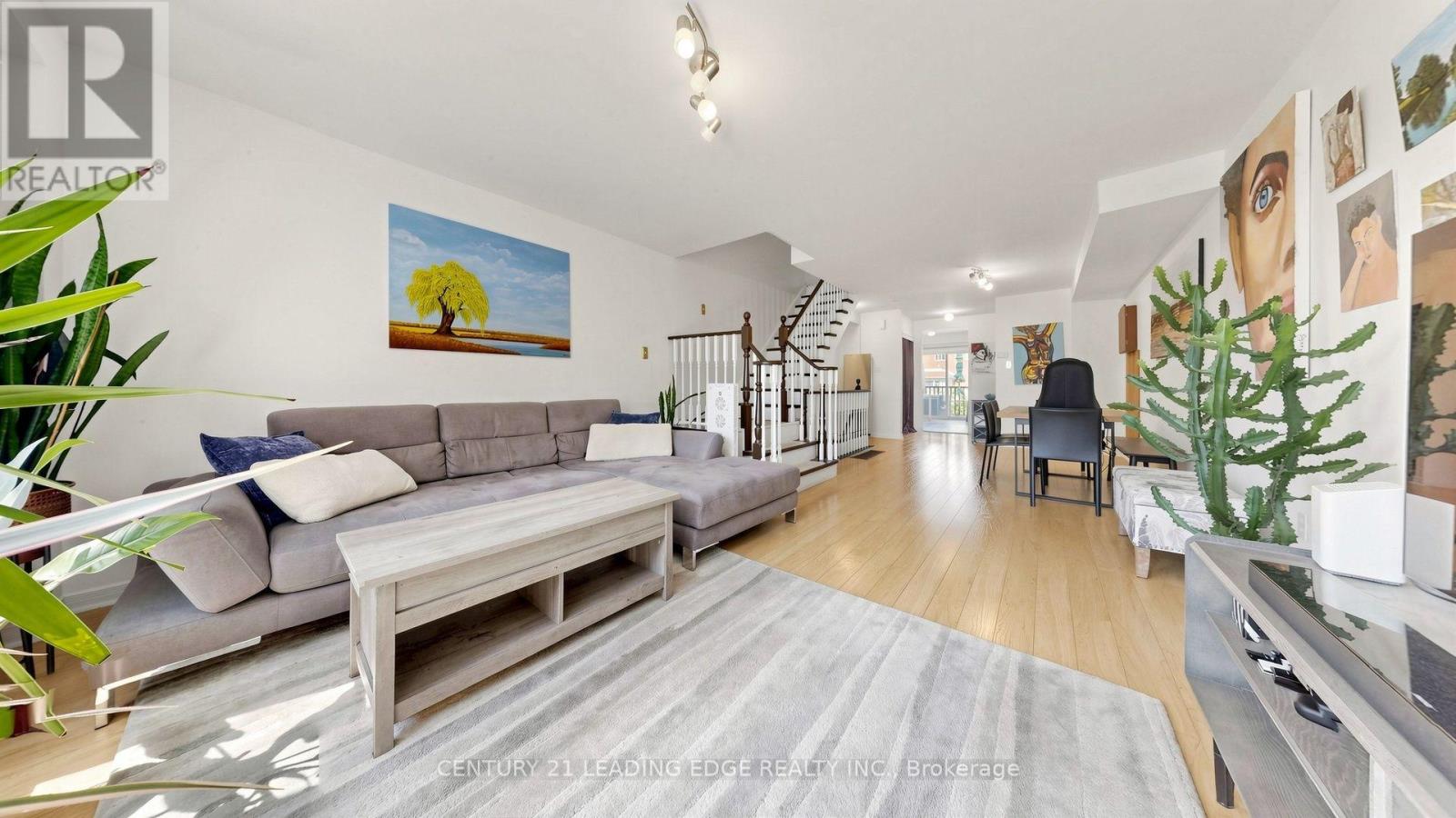 152 Bartley Drive, Toronto, Ontario  M4A 1C5 - Photo 6 - C13772002