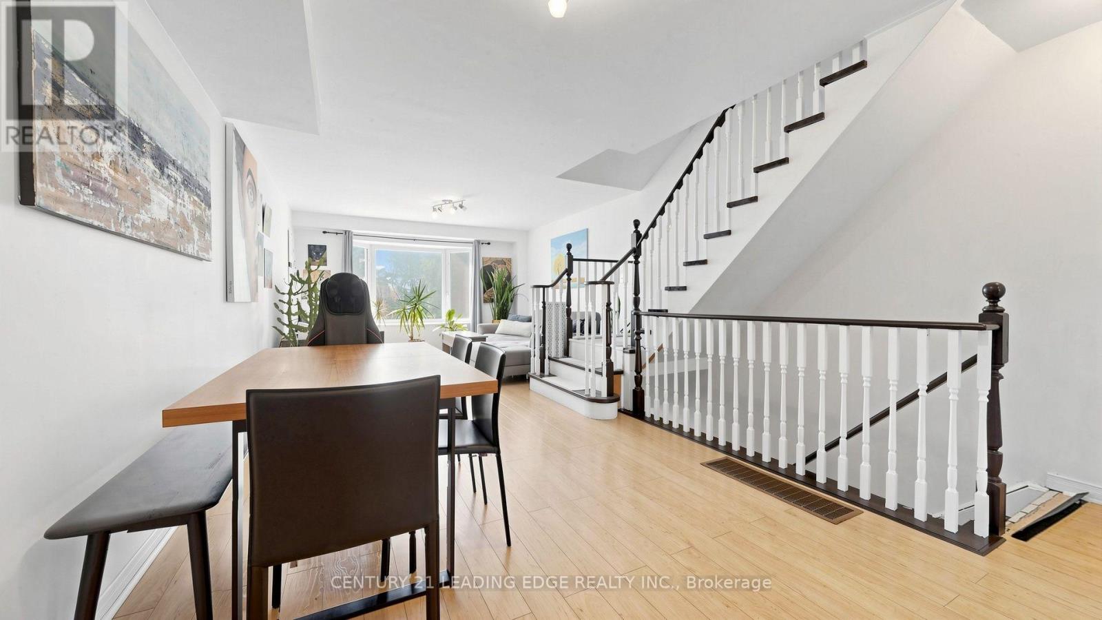 152 Bartley Drive, Toronto, Ontario  M4A 1C5 - Photo 7 - C13772002
