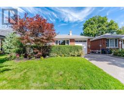 42 CARDIGAN ROAD, Toronto, Ontario