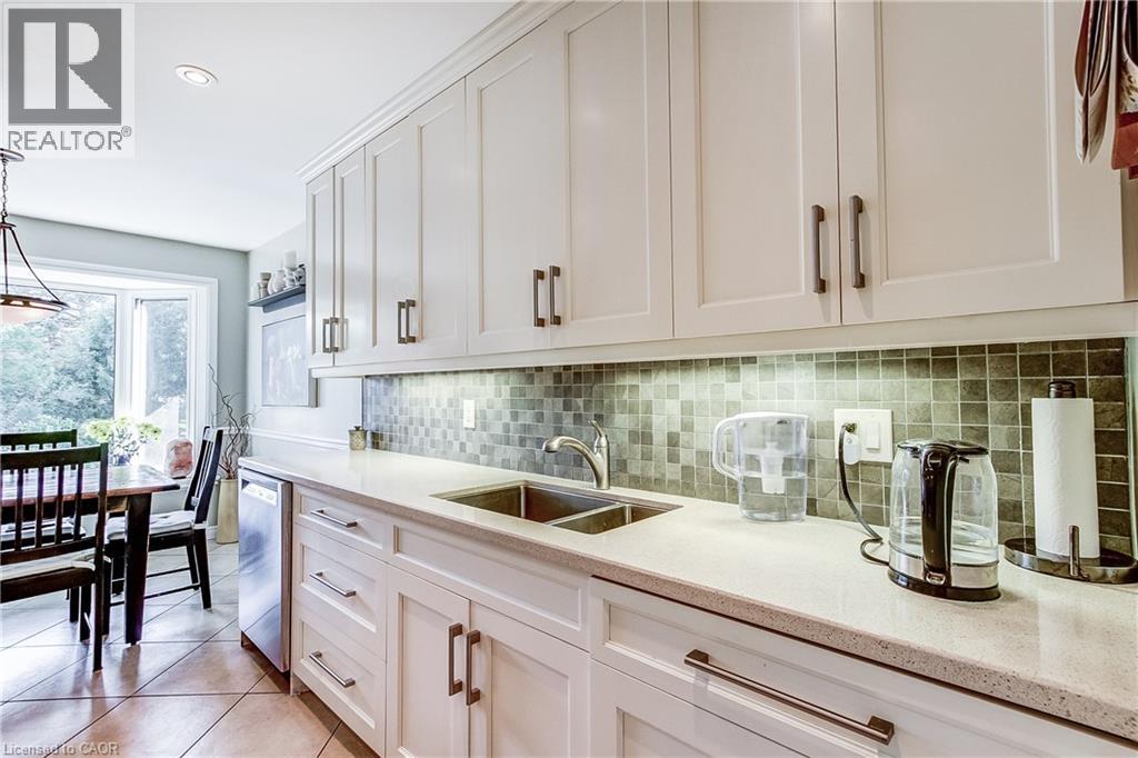 2426 Lambeth Avenue, Burlington, Ontario L7P 3G2 - Photo 18 - 40862105