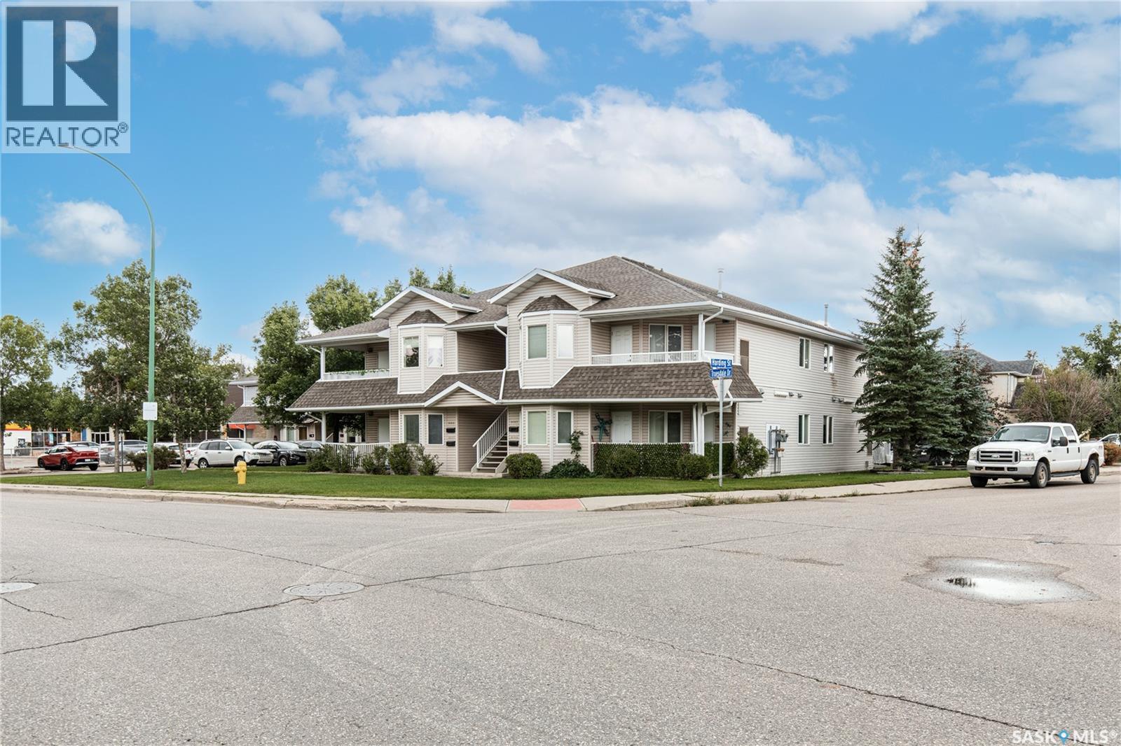 3133 Truesdale Drive, Regina, Saskatchewan  S4V 2P6 - Photo 2 - SK048080