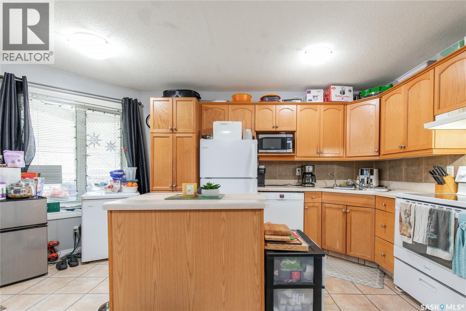 3133 Truesdale Drive, Regina, Saskatchewan  S4V 2P6 - Photo 21 - SK048080