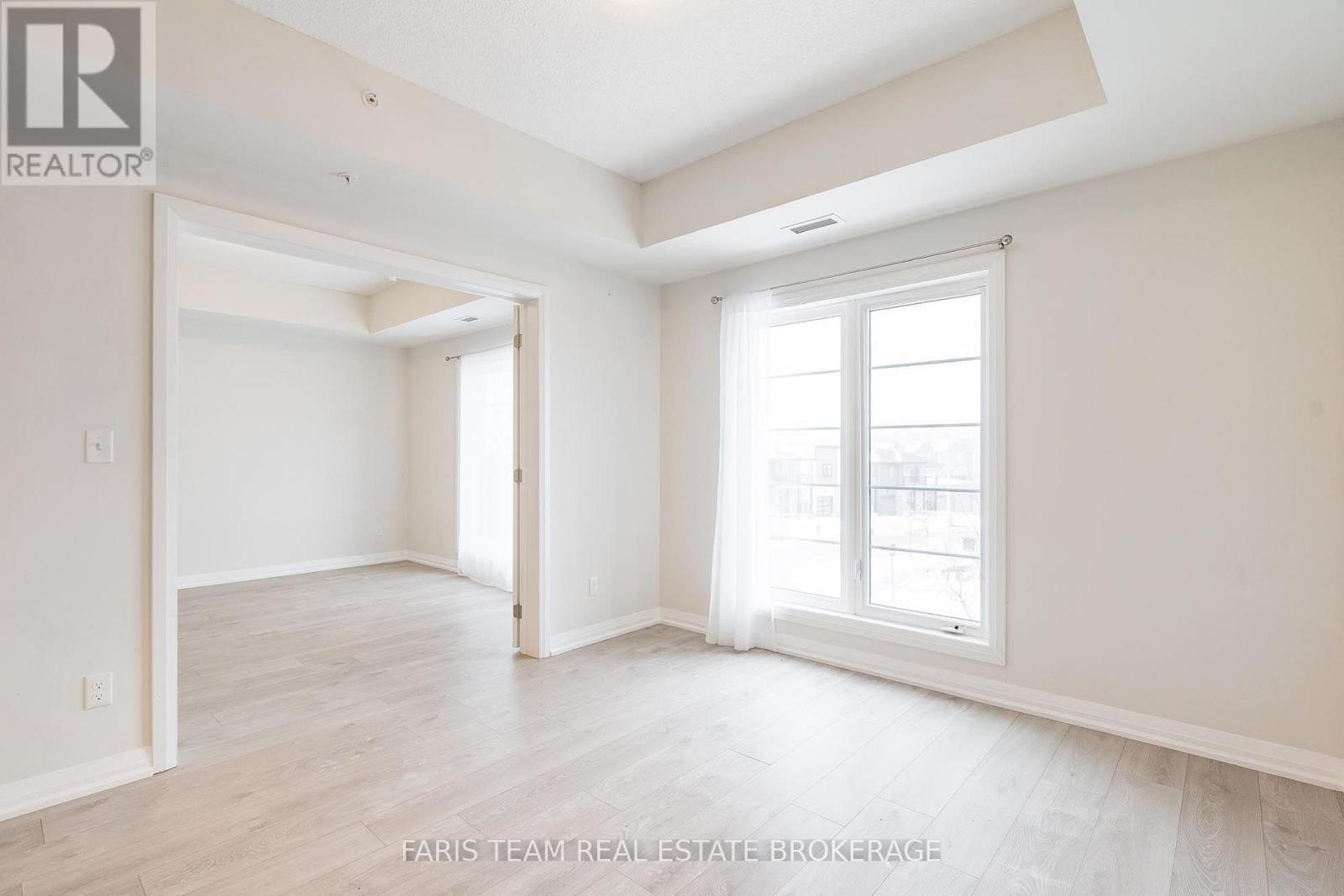 211 - 20 Koda Street, Barrie, Ontario  L9J 0J7 - Photo 12 - S12970182