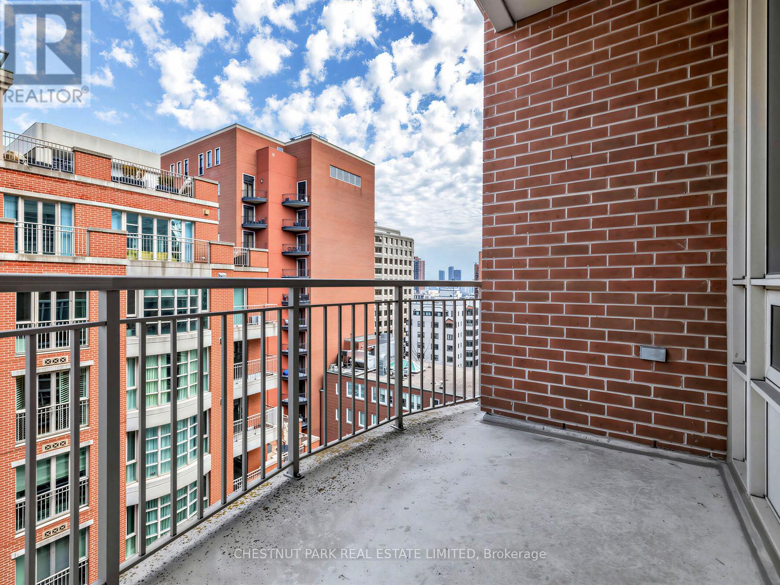 901 - 55 Delisle Avenue, Toronto, Ontario M4V 1S8 - Photo 12 - C12994174